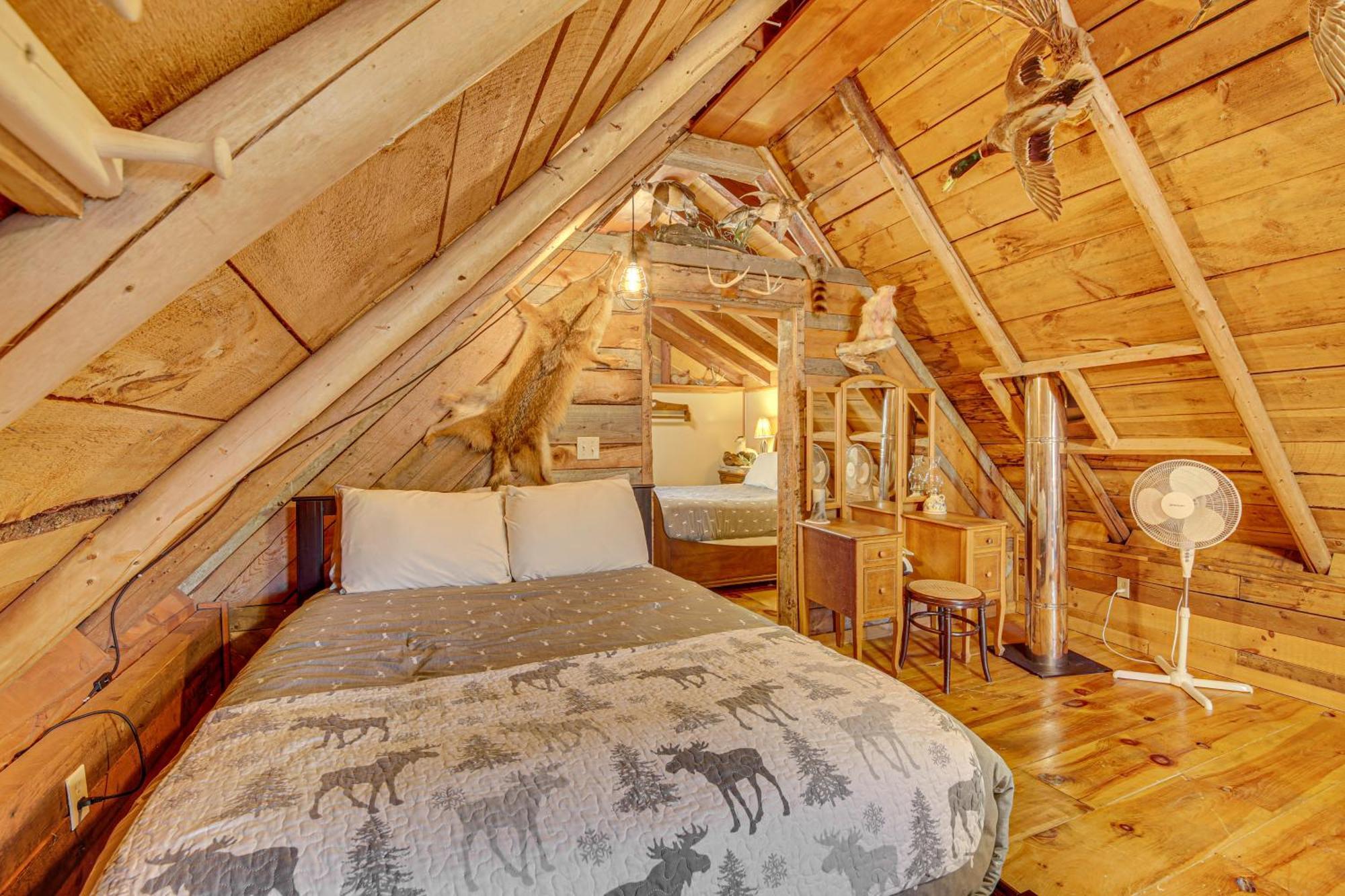 Rustic Searsport Cabin Loft And Sunroom On 10 Acres Eksteriør bilde