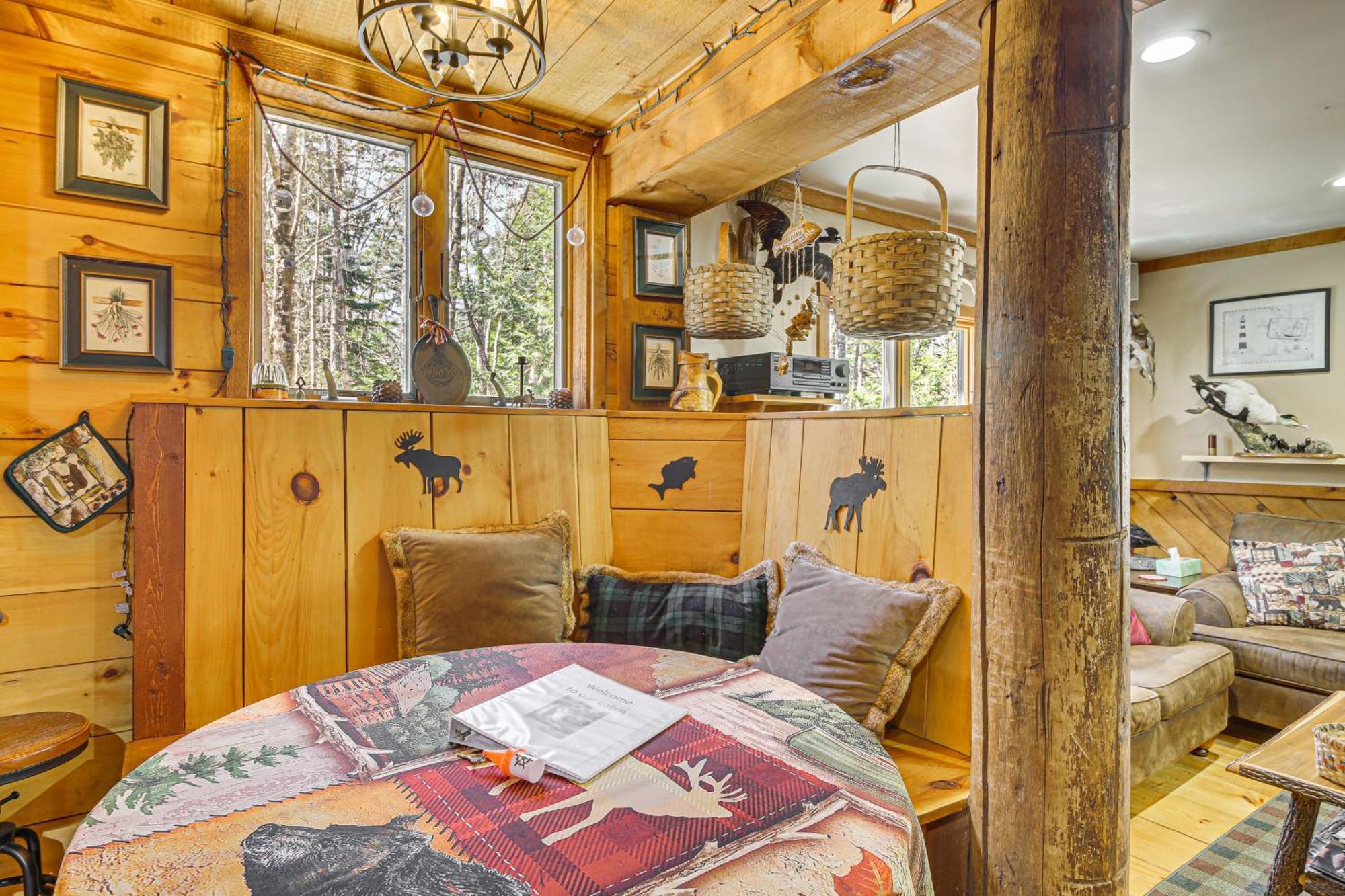 Rustic Searsport Cabin Loft And Sunroom On 10 Acres Eksteriør bilde