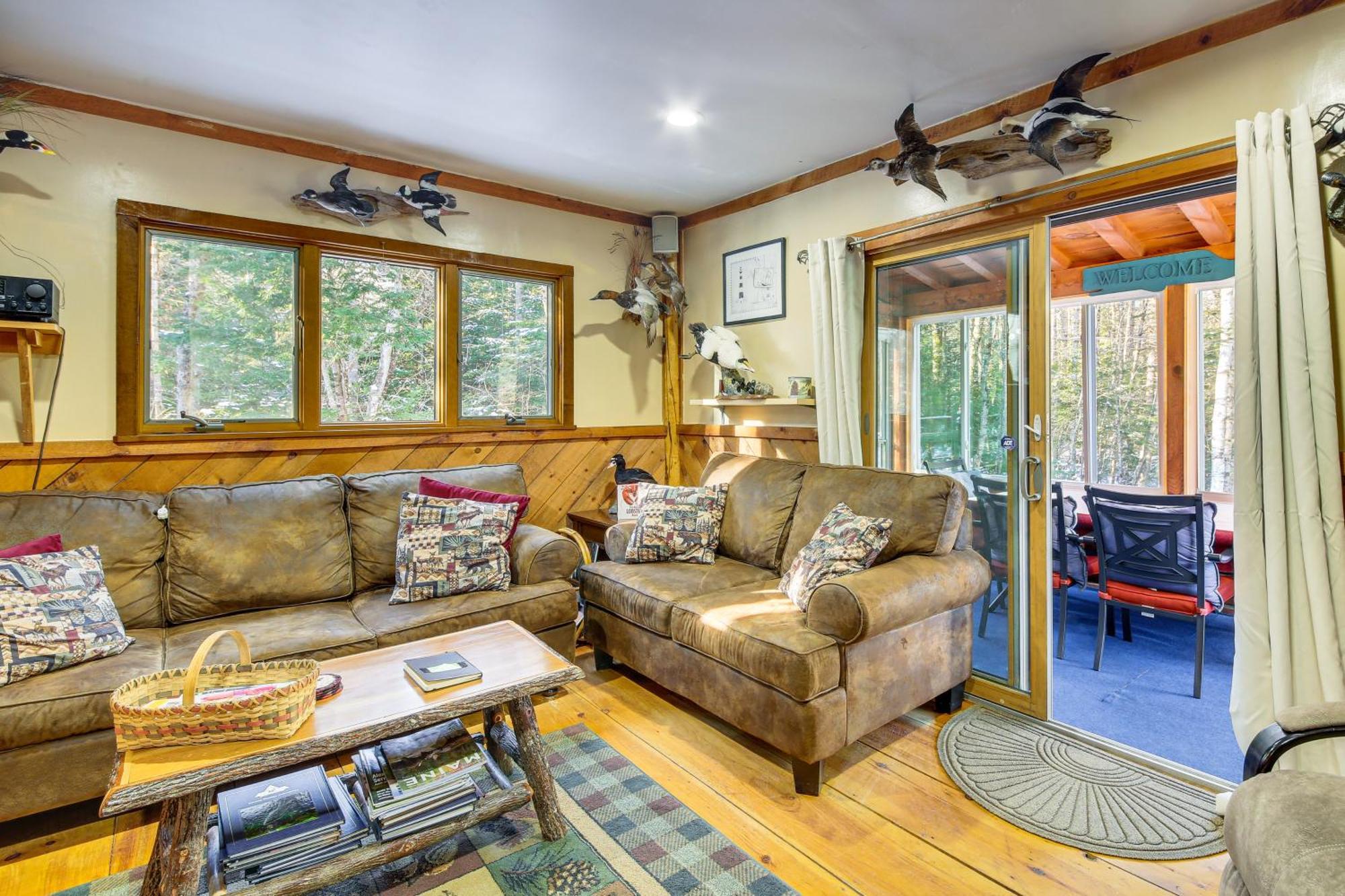 Rustic Searsport Cabin Loft And Sunroom On 10 Acres Eksteriør bilde