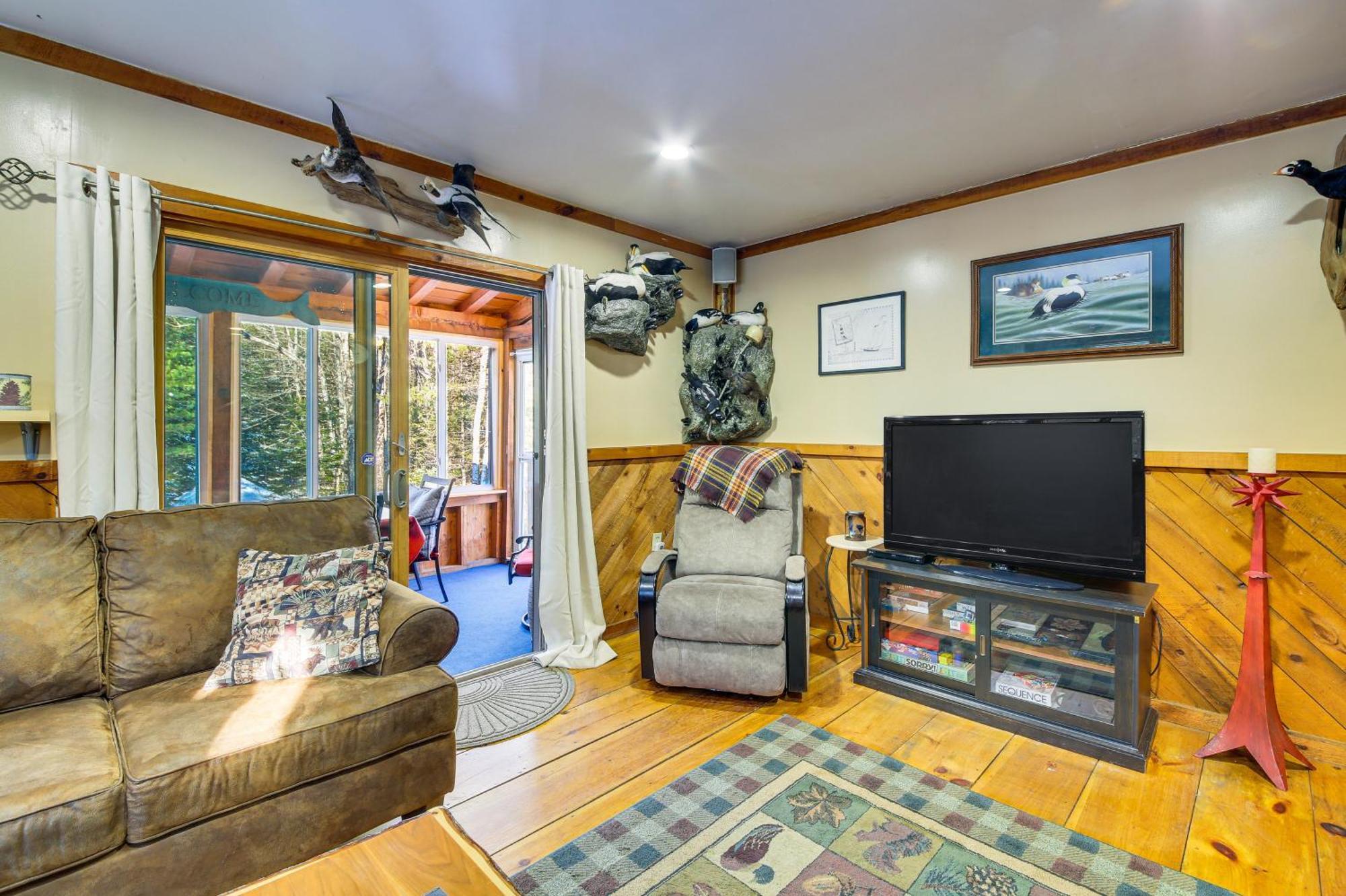 Rustic Searsport Cabin Loft And Sunroom On 10 Acres Eksteriør bilde